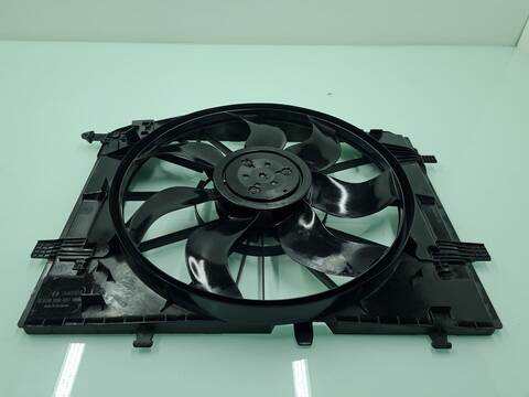 Foto 1ª: Electroventilador Mercedes Clase C 160 C 220 CDI BLUETEC 205.004) 170CV 125KW [651921] (2016)