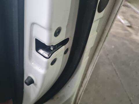 Cerradura Puerta Delantera Derecha Hyundai i30 PREMIUM 140CV 103KW