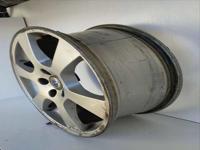 Foto 3ª: LLanta Aleacion Volvo XC 60 MOMENTUM DRIVE 163CV 120KW [D5204T2] (2011)