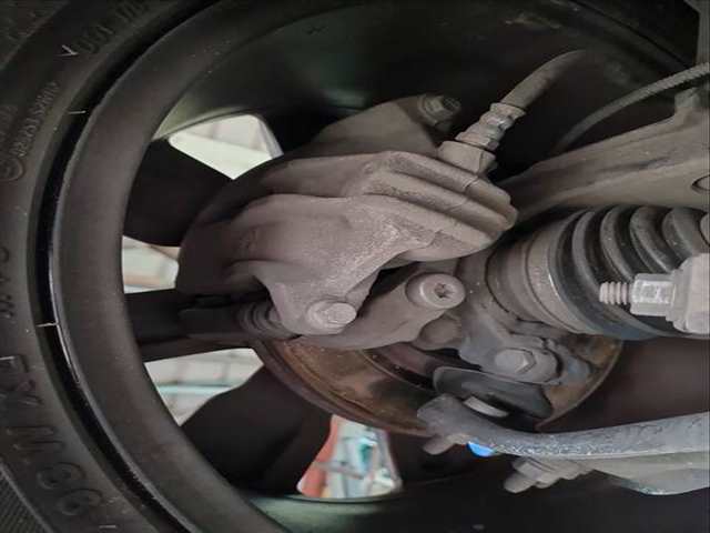 Foto 1ª: Pinza Freno Delantera Derecho Citroen C4 1.2 THP 110 110CV 81KW [HNV (EB2DTM),HNZ (EB2DT),HNP (EB2ADT)] (2018)
