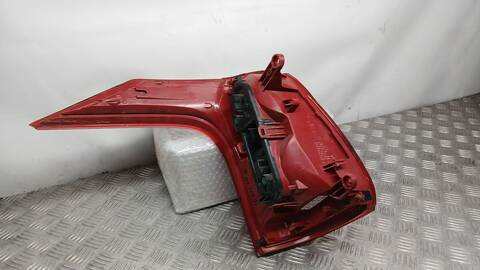 Foto 3ª: Piloto Trasero Derecho Peugeot 5008 2.0 HDI 150 - BLUEHDI 150 150CV 110KW [RH02] (2011)