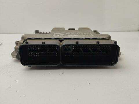 Foto 2ª: Centralita Motor ECU Volkswagen Golf ADVANCE 122CV 90KW [CAX] (2009)