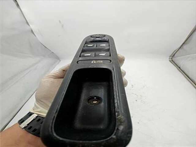 Foto 2ª: Botonera Elevalunas Peugeot 3008 1.6 PREMIUM [1.6 LTR. - 80 KW HDI FAP CAT (9HZ - DV6TED4)] [9HZ / DV6TED4]