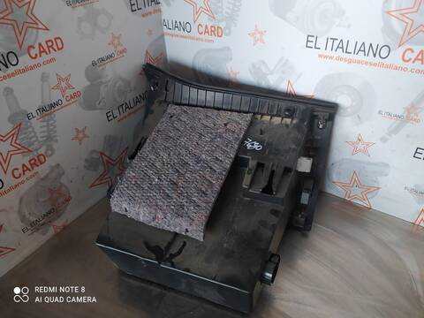 Foto 4ª: Guantera Peugeot 308 STYLE 120CV 88KW [BH01] (2017)