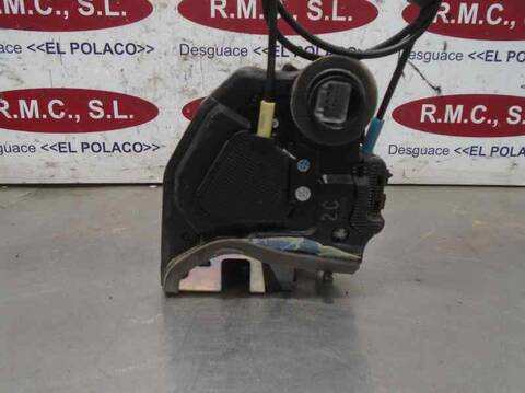 Foto 3ª: Cerradura Puerta Trasera Izquierda Toyota Rav4 2.2 D-4D CAT 150CV 110KW [2ADFTV] (2009)