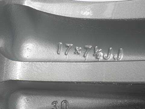 Foto 2ª: LLanta Aleacion Toyota Land Cruiser 3.0 D4-D VX (2004)