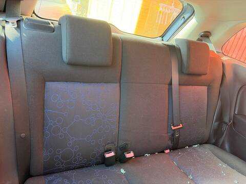 Foto 3ª: Asientos Traseros Ford Fiesta VERSION INDEFINIDA (2003)