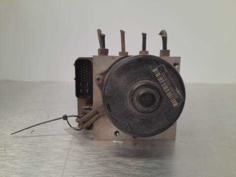 Foto 3ª: Abs Volkswagen Golf 1.9 TDI BERLINA 110CV 81KW [AHF] (1998)
