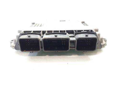 Foto 2ª: Centralita Motor ECU Renault Trafic DOBLE CABINA L1H1 2 7T 101CV 74KW CAJA CERRADA [F9Q U7] (2004)