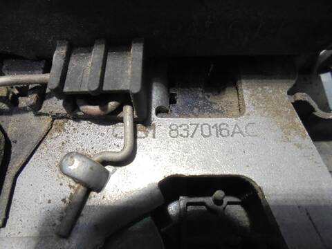 Foto 3ª: Cerradura Puerta Trasera Derecha Skoda Octavia 1.9 TDI GLX BERLINA 90CV 66KW [ALH] (2002)