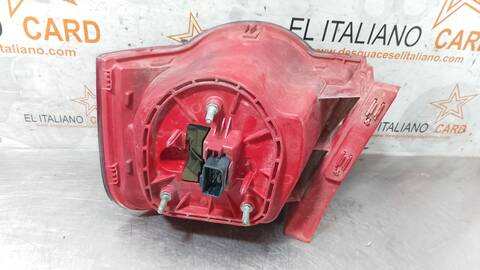 Foto 3ª: Piloto Trasero Izquierdo Volkswagen Passat ADVANCE 4MOTION BERLINA 140CV 103KW [BKP] (2005)