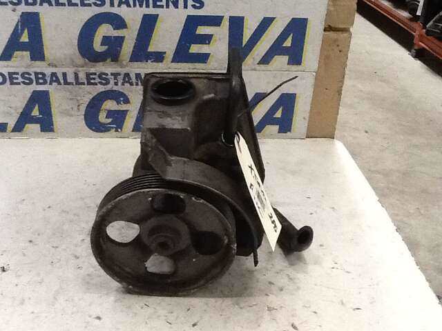 Foto 1ª: Bomba de Direccion Peugeot 206 2.0 HDI [8HX] (2005)