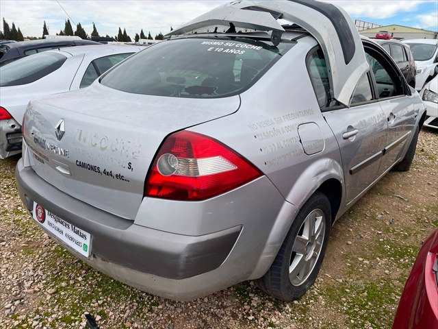 Foto 3ª: Maletero Renault Megane 1.5 DCI 100cv [K9K728] (2004)