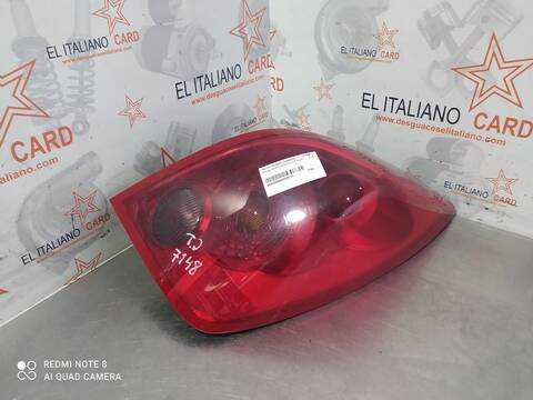 Foto 4ª: Piloto Trasero Derecho Nissan Primera ACENTA BERLINA 120CV 88KW [F9Q] (2005)