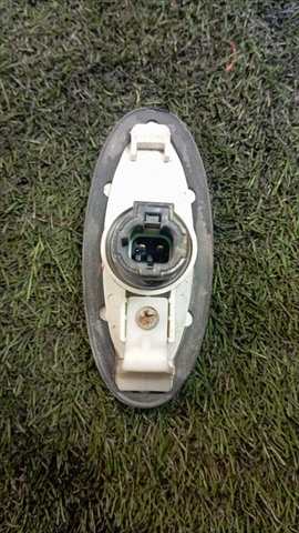 Foto 4ª: Piloto Lateral Derecho Nissan Navara 2.5 TD D22 133CV 4X4 [YD25] (2005)