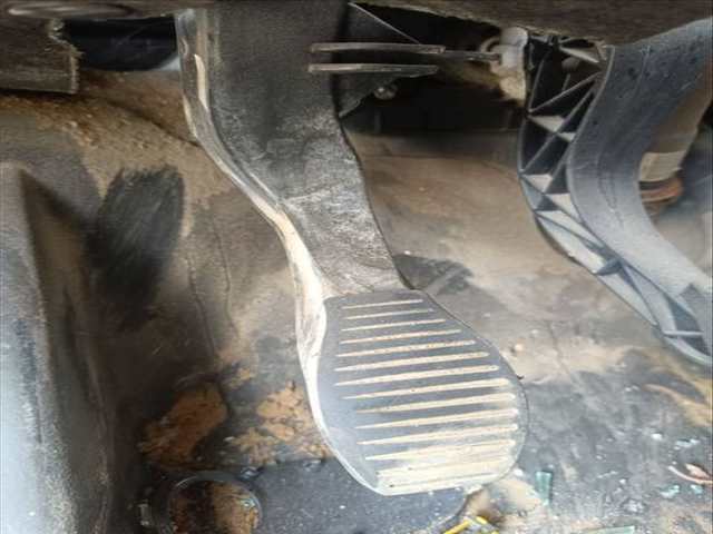 Foto 1ª: Pedal Embrague Fiat Doblo 1.9 D II 120CV 88KW 152) 263A2000 (2009)
