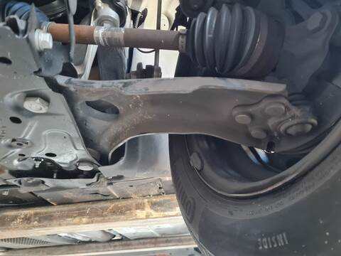 Brazo Suspension Delantero Izquierdo Renault Clio EQUILIBRE 100CV 74KW