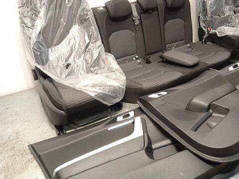 Foto 2ª: Asientos Traseros Kia Xceed 1.0 TGDI CAT 120CV 88KW [G3LE] (2023)