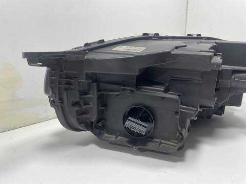 Foto 3ª: Faro Derecho Volvo XC 90 D4204T14 (2022)