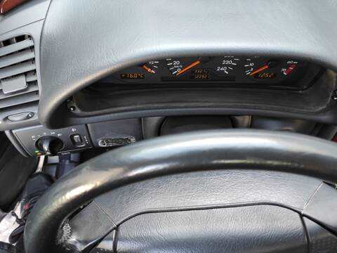 Foto 2ª: Volante Mercedes Clase CLK 200 2.0 G 163CV 120KW BM 208) COUPE 111945 (1998)