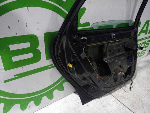 Foto 2ª: Puerta Trasera Izquierda Citroen C5 ATTRACTION BERLINA 109CV 80KW [9HYDV6TED4] (2007)