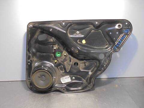 Elevalunas Manual Trasero Derecho Volkswagen Passat 2.0 16V FSI BERLINA 150CV 110KW