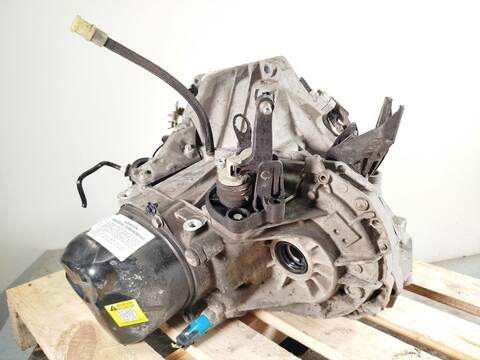 Foto 2ª: Caja Cambios Dacia Sandero TCE 90 B8M1 B8MA) 90CV 66KW [H4B400] (2015)