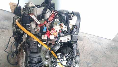 Foto 4ª: Motor Completo Volkswagen Passat TRENDLINE BERLINA 115CV 85KW [ATJ] (2000)