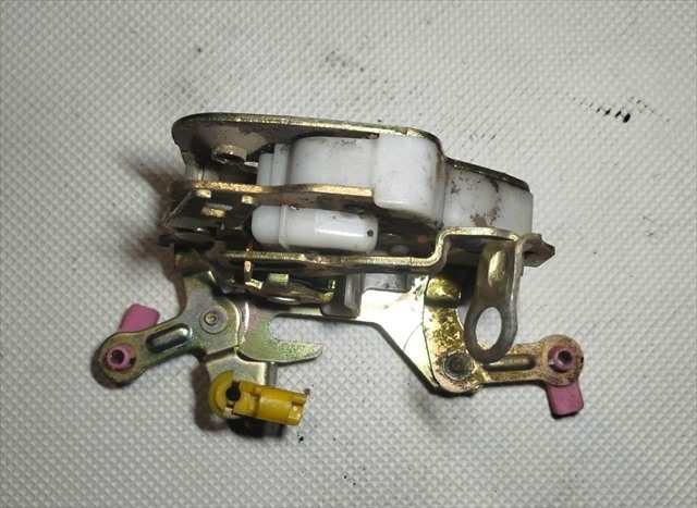 Foto 4ª: Cerradura Puerta Trasera Derecha Nissan Patrol 3.3 D SD33 (1987)