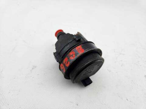 Foto 1ª: Bomba de Agua Mercedes Clase B 150 B 180 CDI BE 246.200) 109CV 80KW [651901] (2013)