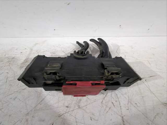 Foto 2ª: Caja Reles Fusibles Mercedes Clase CLK 240 G C209) 209.361 [M 112.912] (2002)