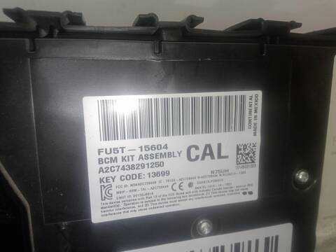 Foto 3ª: Caja Reles Fusibles Ford Mondeo 2.0 TDCI HATCHBACK 150CV 110KW [T7CA,T7CC,T7CD,T7CE,T7CF,T7CN,T7CP,T7CQ] (2015)