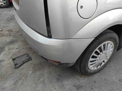 Foto 2ª: Paragolpes Trasero Ford Focus BHDA BERLINA (2001)