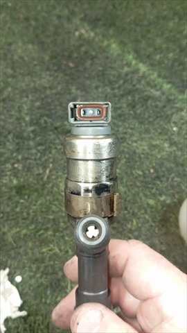 Foto 4ª: Inyectores Toyota Land Cruiser 3.0 D 5P KDJ95 VX [1KD-FTV] (1997)