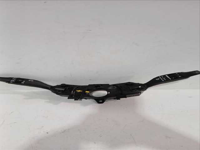 Foto 3ª: Mando Multifuncion Hyundai i20 1.0 T-GDI 101CV [G3LE] (2020)