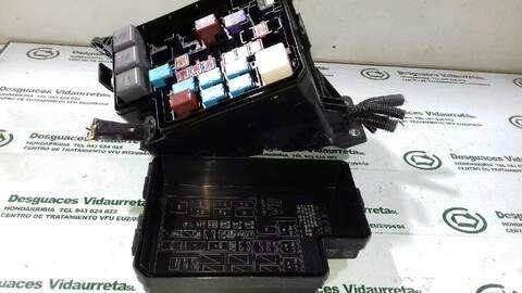 Foto 2ª: Caja Reles Fusibles Toyota Rav4 ACTIVE 124CV 91KW [1ADFTV] (2014)
