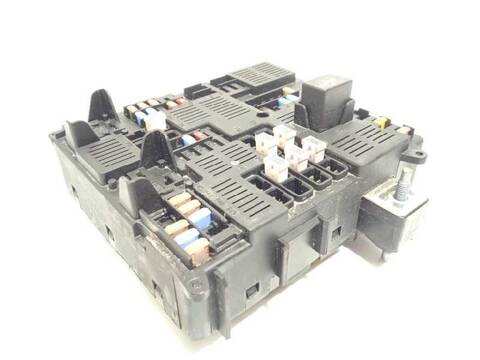 Foto 2ª: Caja Reles Fusibles Volvo XC 90 303CV 223KW [B4204T34] (2021)