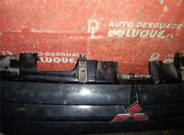 Foto 3ª: Rejilla Delantera Mitsubishi Montero 3.2 D 4WD (V78W. V68W) [4M41]