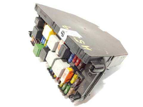 Foto 3ª: Caja Reles Fusibles Mercedes Clase C 160 CLS 250 CDI BE 218.303) 204CV 150KW [651924] (2011)