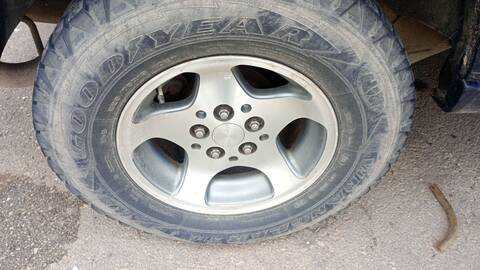 Foto 4ª: Juego LLantas Jeep Grand Cherokee 2.5 TD LTD. Z) 115CV 85KW [M52] (1996)