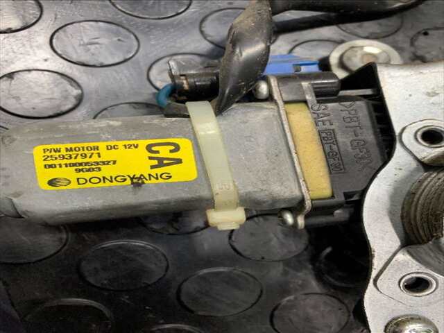 Foto 3ª: Elevalunas Manual Trasero Izquierdo Chevrolet Captiva 2.4 I [Z24SED] (2010)