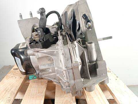 Foto 4ª: Caja Cambios Dacia Sandero 1.5 DCI 75 - BLUE DCI 75 B8JW B8M4 B8AH B8M7 B8M6) 75CV 55KW [K9K612] (2014)