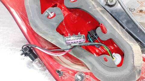 Foto 3ª: Piloto Trasero Derecho Opel Mokka EDITION ECOFLEX 4X4 131CV 96KW [A17DTS] (2014)