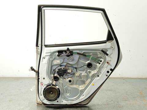 Foto 4ª: Puerta Trasera Derecha Hyundai i30 1.6 CRDI 90CV 66KW [D4FB] (2011)