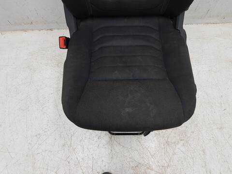 Foto 3ª: Asiento Delantero Izquierdo Iveco Daily FG H2 BATALLA 3520 35 S V (2019)