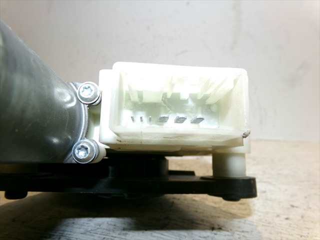 Foto 4ª: Elevalunas Eléctrico Trasero Derecho Skoda Spaceback 1.4 TDI 2013-2019 [CUS] (2016)