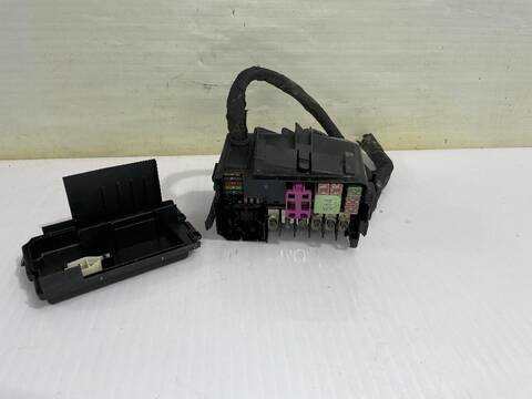 Foto 1ª: Caja Reles Fusibles Volkswagen Polo ADVANCE BLUEMOTION 90CV [CUSB] (2014)