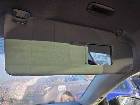 Foto 2ª: Parasol Derecho Volkswagen Scirocco 2.0 TDI 103KW) LIM. EDITION 140CV (2011)