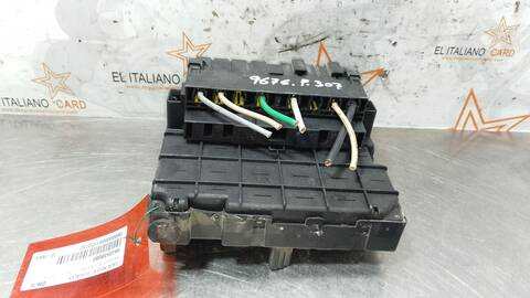 Foto 3ª: Caja Reles Fusibles Peugeot 307 XR 90CV 66KW [D-RHY] (2001)