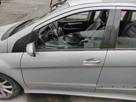 Foto 1ª: Puerta Delantera Izquierda Mercedes Clase B 150 640941 (2008)